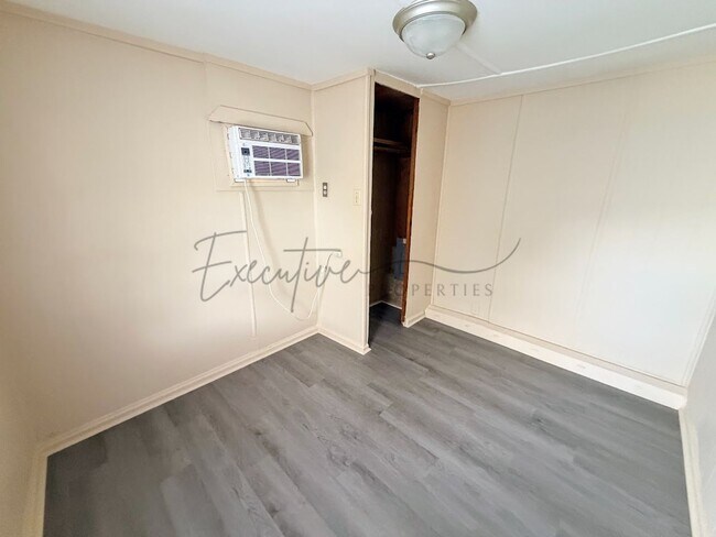 Building Photo - Affordable Sulphur 1-Bedroom with Bonus Room