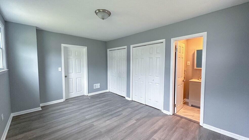 Building Photo - 338 Broad St