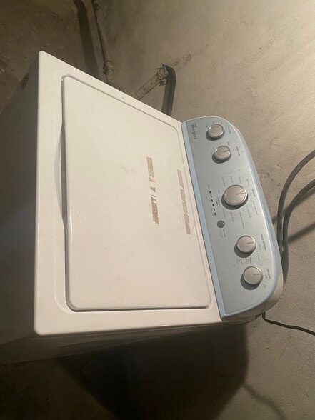 Building Photo - 715 State St