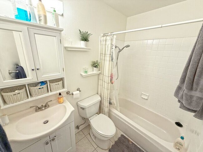 Building Photo - 5520 Tyhurst Ct