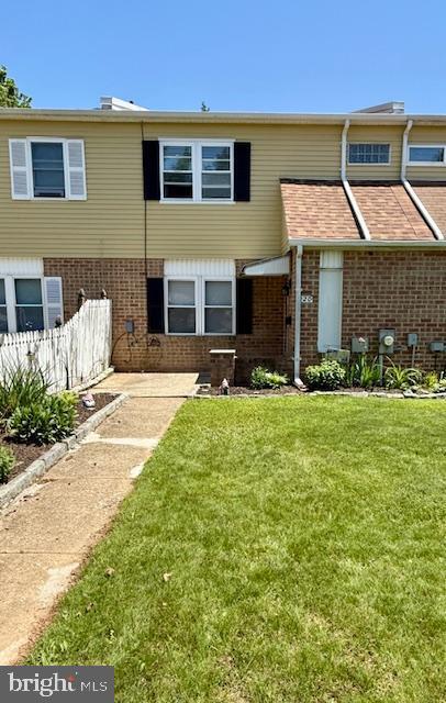 Primary Photo - 20 Hollybrooke Dr