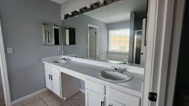 Building Photo - 370 Darter Run NW