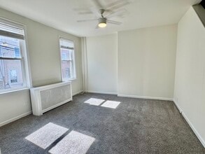 Building Photo - 128 Gay St
