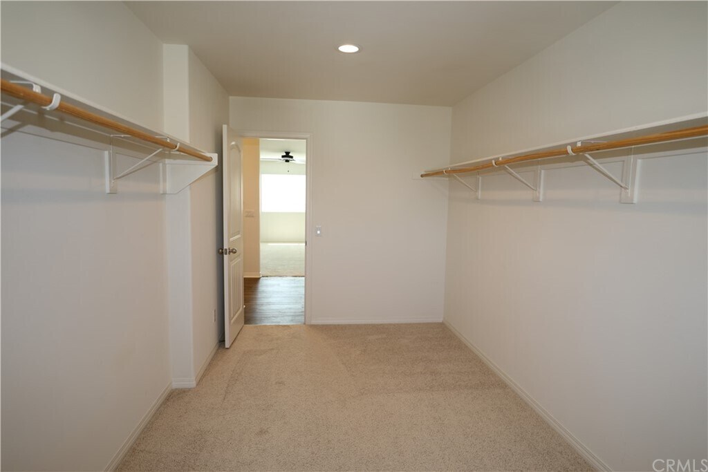 Building Photo - 1006 Peach Grv