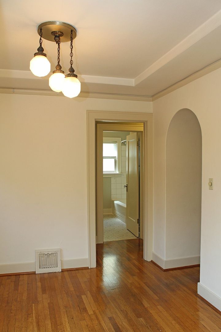 Building Photo - 2310 SE 22nd Ave