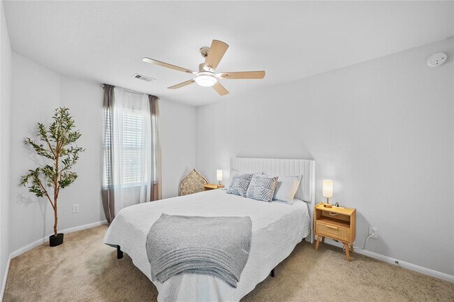 Building Photo - 30208 Arnold Br Dr