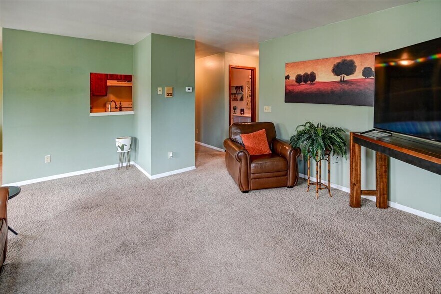 Building Photo - 2850 Cimarron Trl
