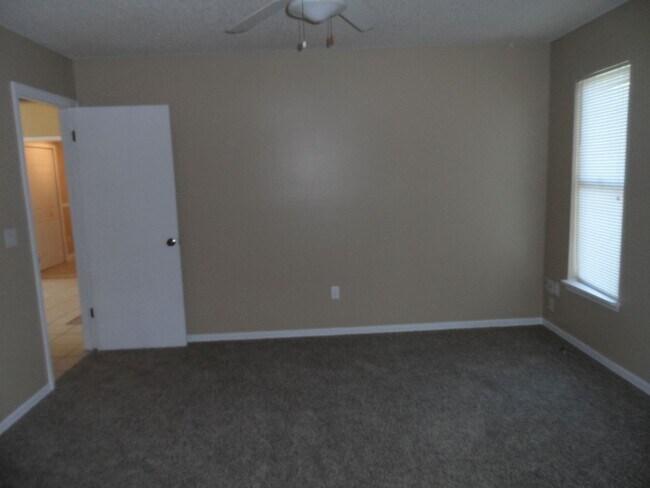 Building Photo - 2950 Norvell Ct