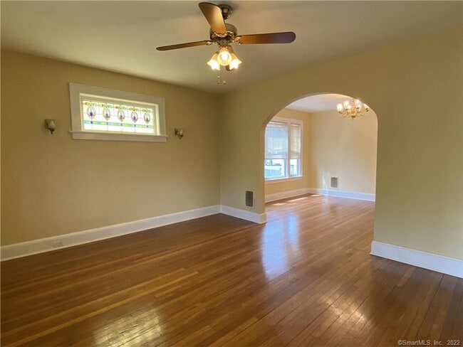 Building Photo - 25 4th St