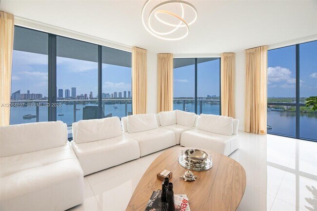 Building Photo - 17111 Biscayne Blvd