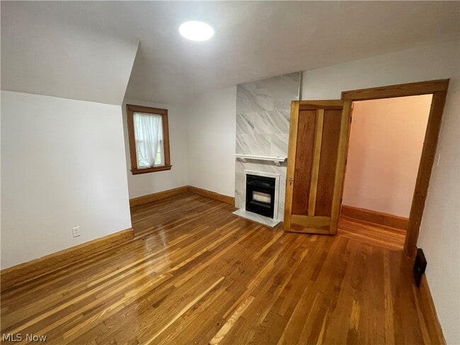 Building Photo - 2235 Montclair Ave