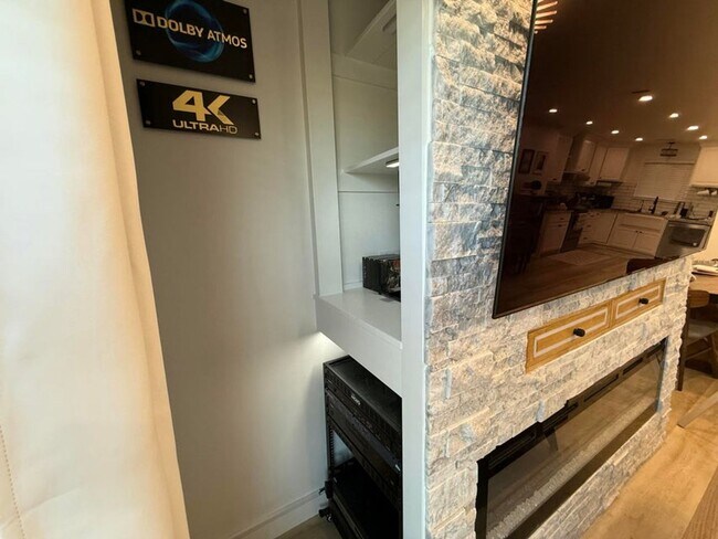 Building Photo - Gorgeous Remodeled 3 Bedroom Home in St. George!