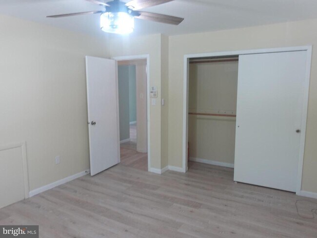 Building Photo - 75 Peregrine Dr