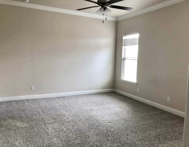 Building Photo - House for Lease in Odessa