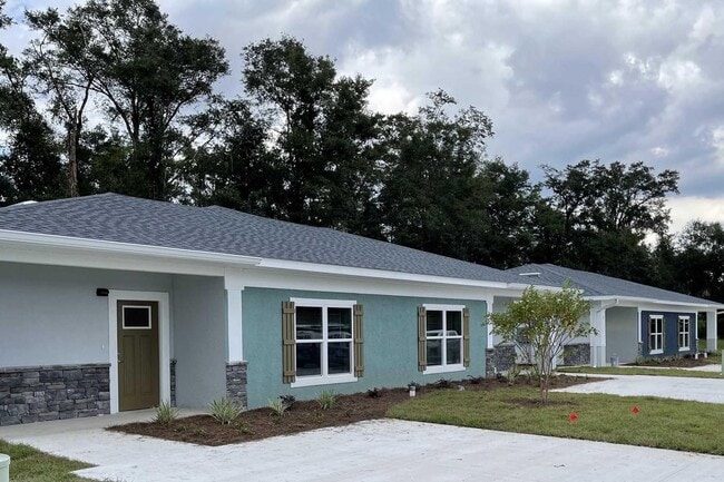 Building Photo - Greyes Place