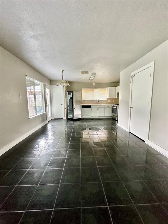 Building Photo - 5115 Summit Lodge Dr