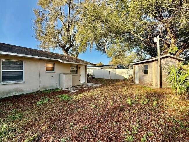 Building Photo - 10812 Hannaway Dr