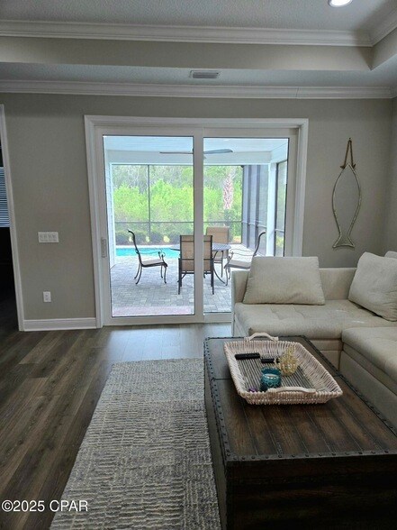 Building Photo - 8645 Weekend Dr