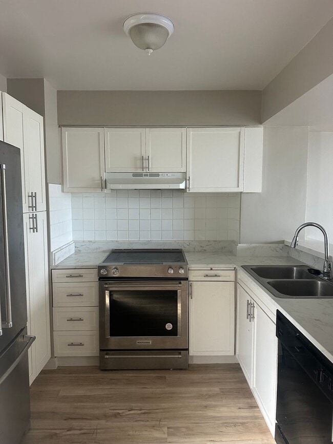 Building Photo - 84-710 Kili Dr #1215