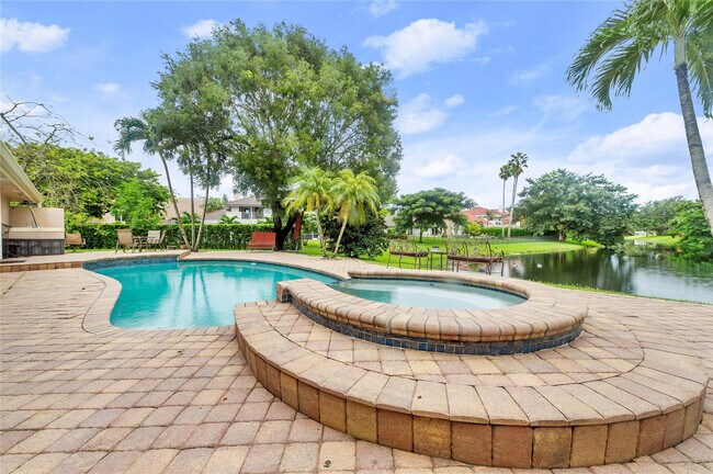 Building Photo - 10111 Vestal Ct