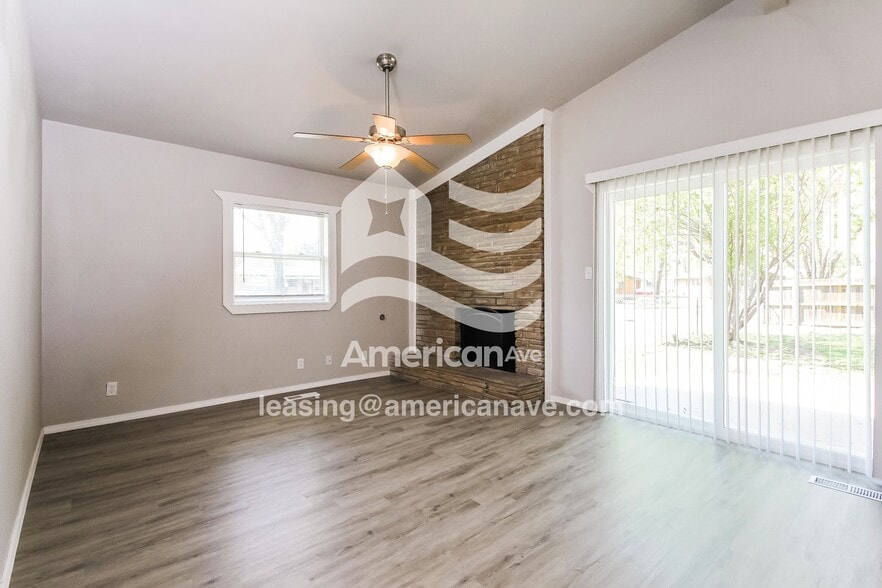 Building Photo - 536 S 102nd E Ave