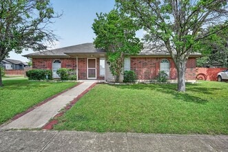 Building Photo - Spacious Denton Home with Dual Primary Suites & Oversized Lot!