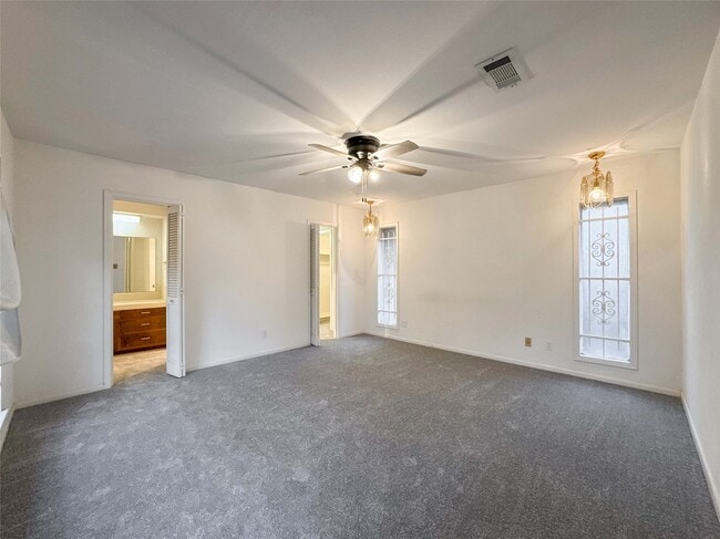 Building Photo - 5126 Berry Creek Dr