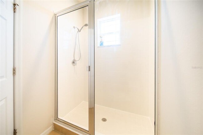 Building Photo - 980 Lakefront Village Dr