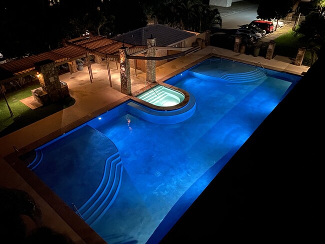 Breakers 25M Pool & Jacuzzi at night - 3706 Lower Honoapiilani Rd