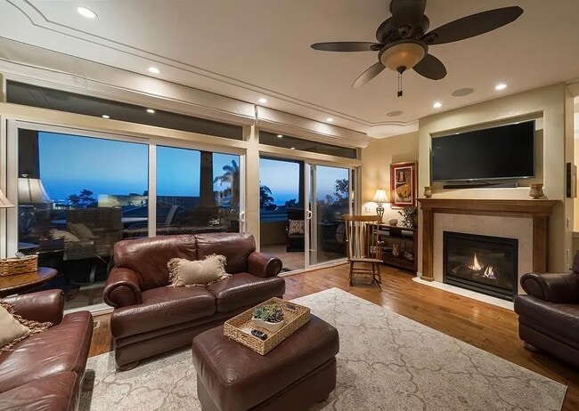 Building Photo - 1615 Costa del Sol