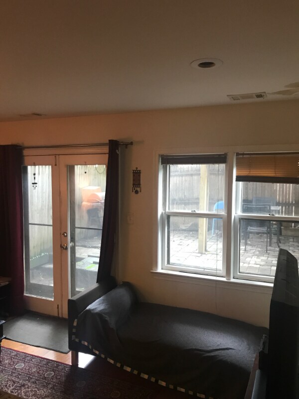 Building Photo - 1653 Park Rd NW