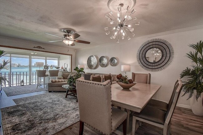 Building Photo - 865 S Gulfview Blvd