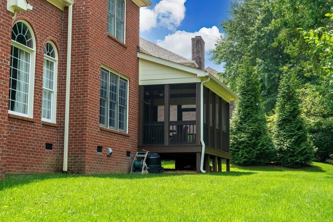 Building Photo - 9813 Albemarle Ln