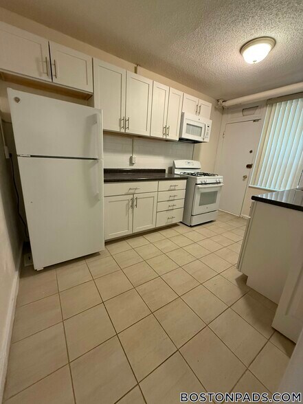 Building Photo - 7 Barrows St