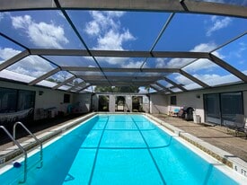 Building Photo - 513 SE 24th Ave