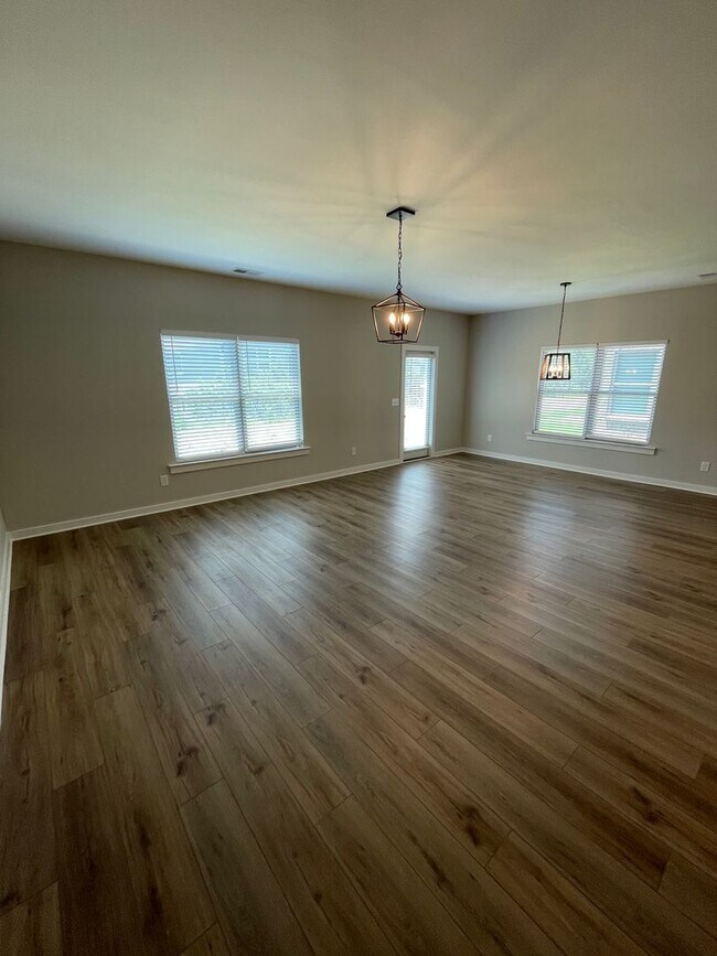 Building Photo - Home for Rent in Calera, AL!!! View with 48 Hours Notice!