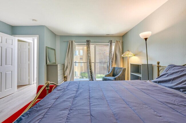 Building Photo - 801 Kalpati Cir