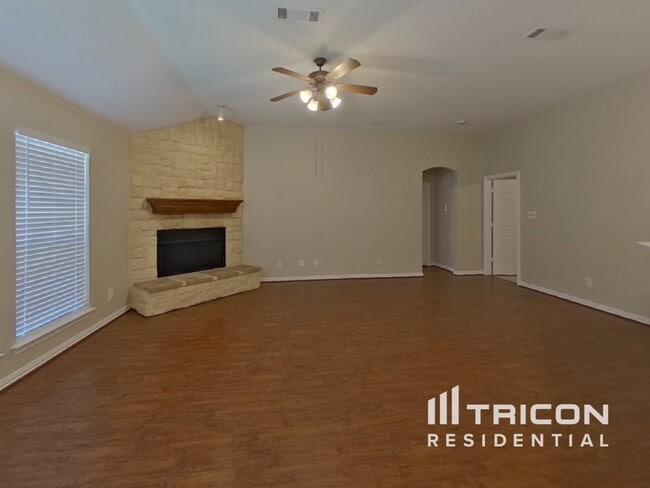 Building Photo - 3804 Cross Country Trail