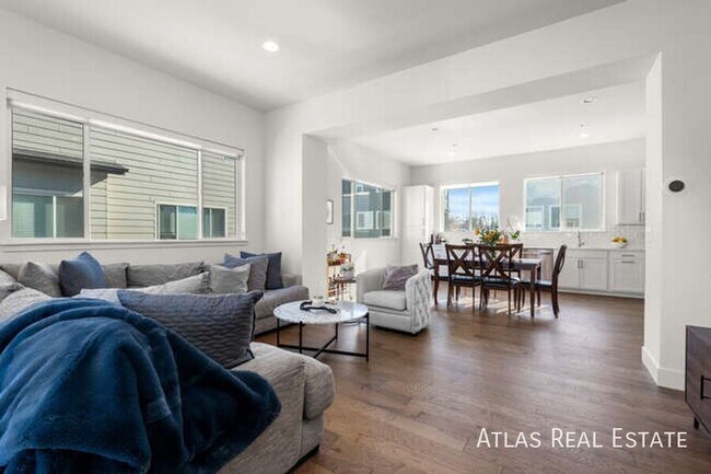 Building Photo - 7856 W 43rd Pl