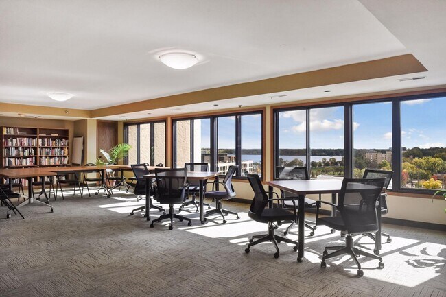 Building Photo - 3141 Dean Court #502