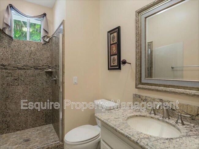 Building Photo - 4936 Via Bella
