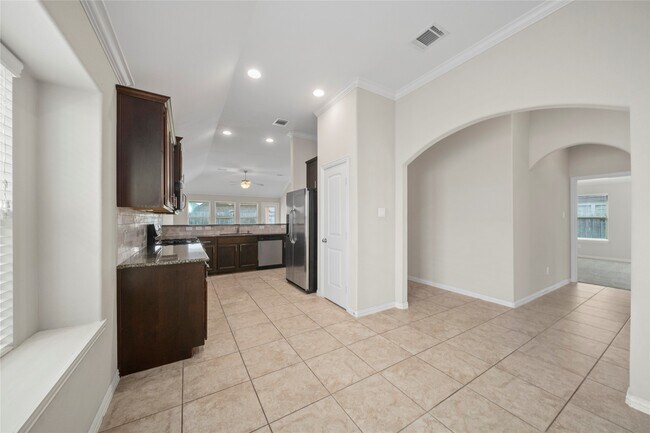 Building Photo - 6818 Rambling Manor Ct