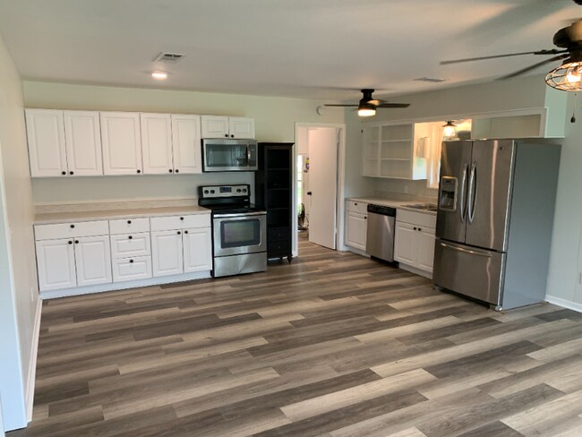 Building Photo - 4296 TX-304