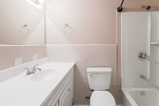 Building Photo - 99 Sleepy Hollow Trail