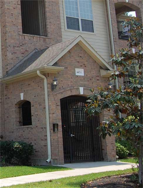 Building Photo - 6607 Lake Woodlands Dr