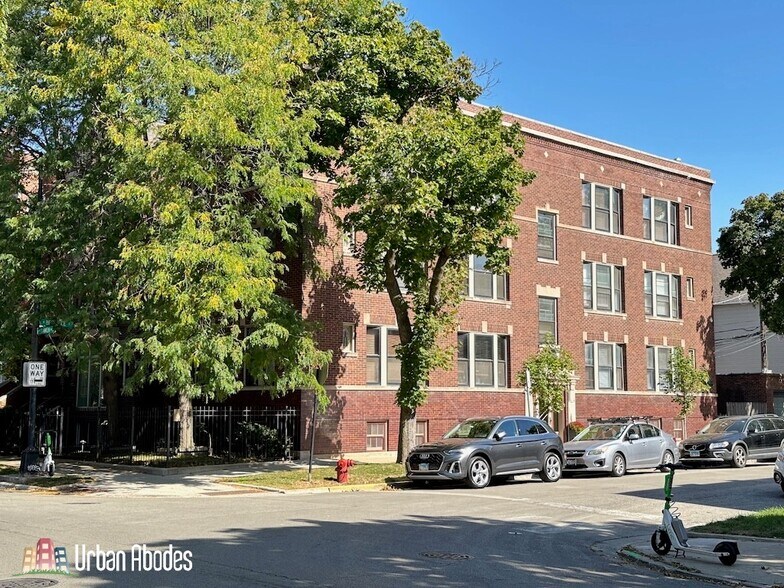 Primary Photo - 1938 W Berenice Ave