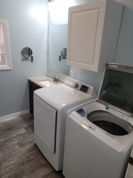 Building Photo - 46 Harvard St