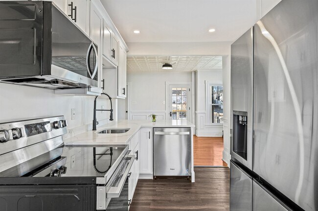 Building Photo - 26 Reservoir Ave