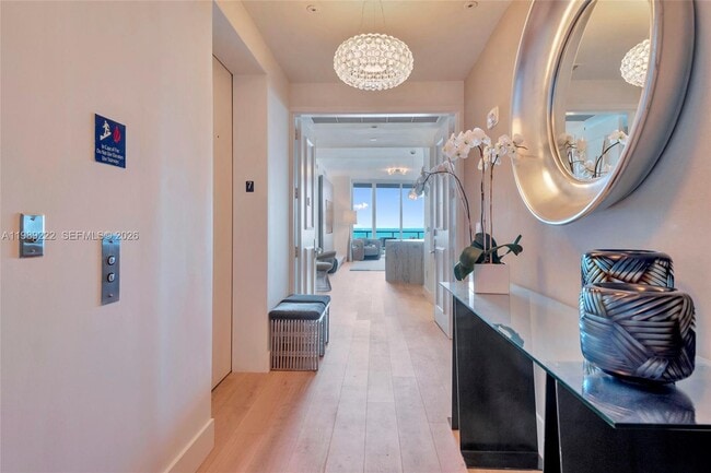 Building Photo - 100 South Pointe Dr