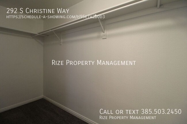 Building Photo - 292 Christine Way